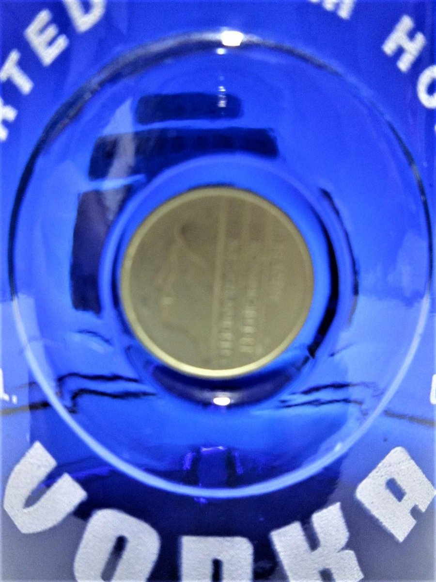 画像3: [古酒] ロイヤリティ ウォッカ 並行品 40度 750ml (3)
