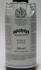 画像2: アンゴスチュラ ビターズ 正規品 44.7度 200ml (2)