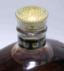 画像4: [古酒] クラウンローヤル （クラウンロイヤル） 正規品 布袋付き 40度 750ml (4)