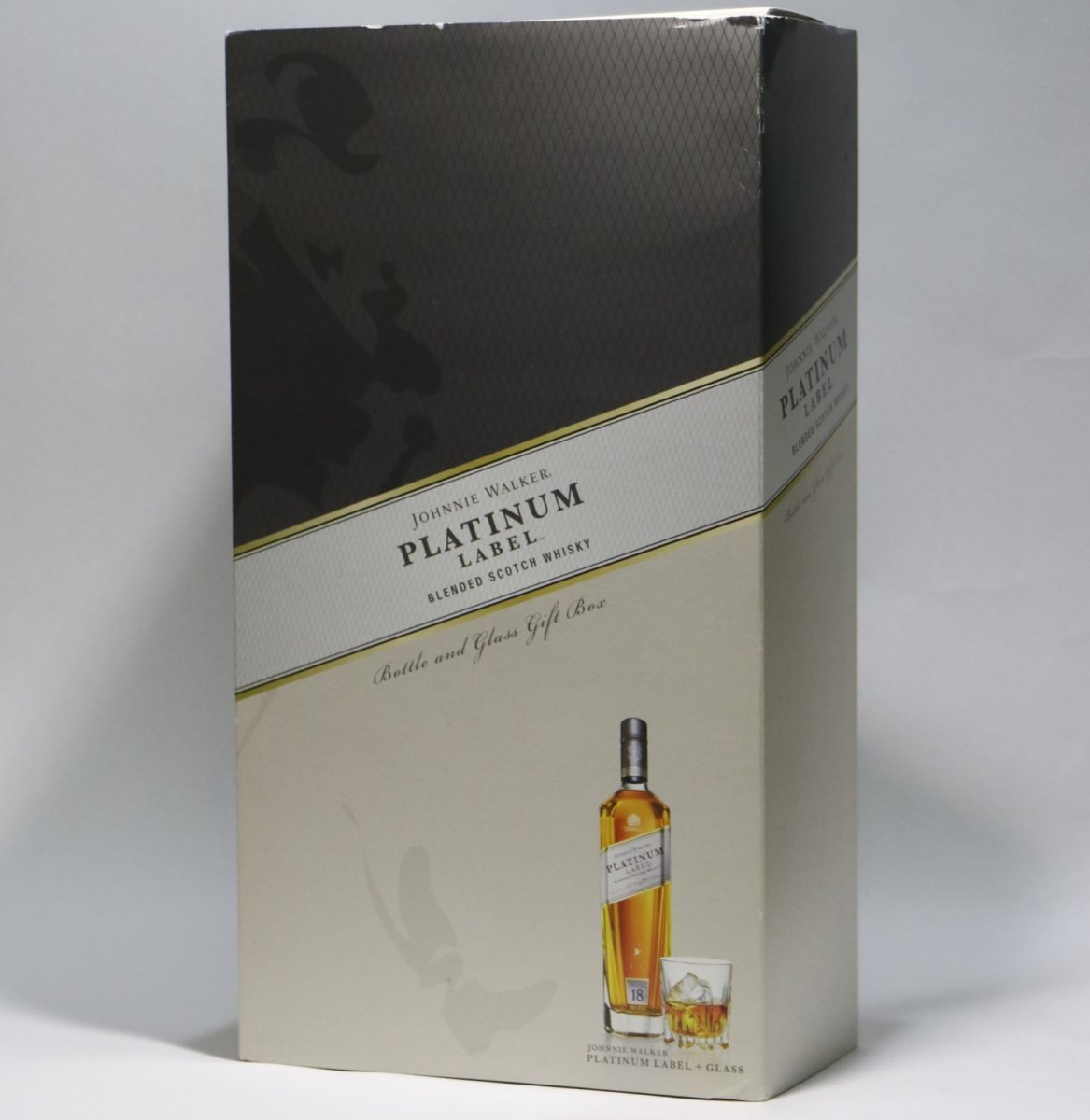 画像6: [古酒] ジョニーウォーカー プラチナ 18年 グラス付き 正規品 箱付き 40度 700ml ※箱はダメージがあります (6)