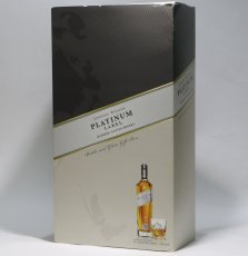 画像6: [古酒] ジョニーウォーカー プラチナ 18年 グラス付き 正規品 箱付き 40度 700ml ※箱はダメージがあります (6)