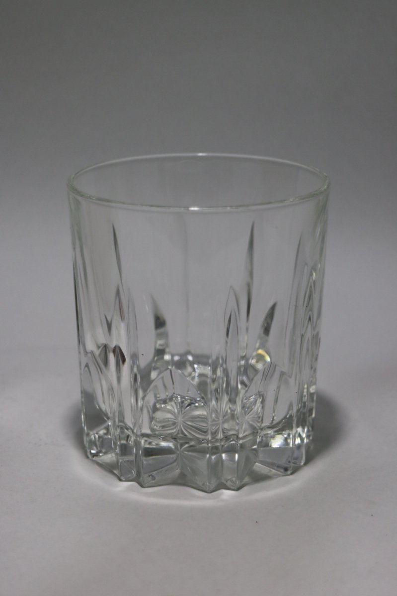 画像5: [古酒] ジョニーウォーカー プラチナ 18年 グラス付き 正規品 箱付き 40度 700ml ※箱はダメージがあります (5)
