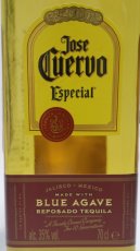 画像2: クエルボ ゴールド 並行品 35度 700ml (2)