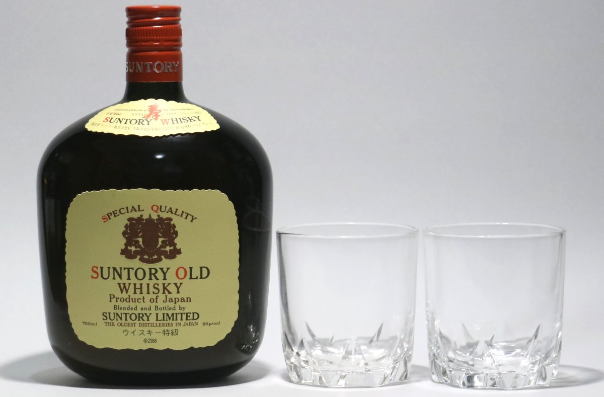 画像1: [古酒] サントリーウイスキー オールド 特級 グラス付き 43度 760ml (1)