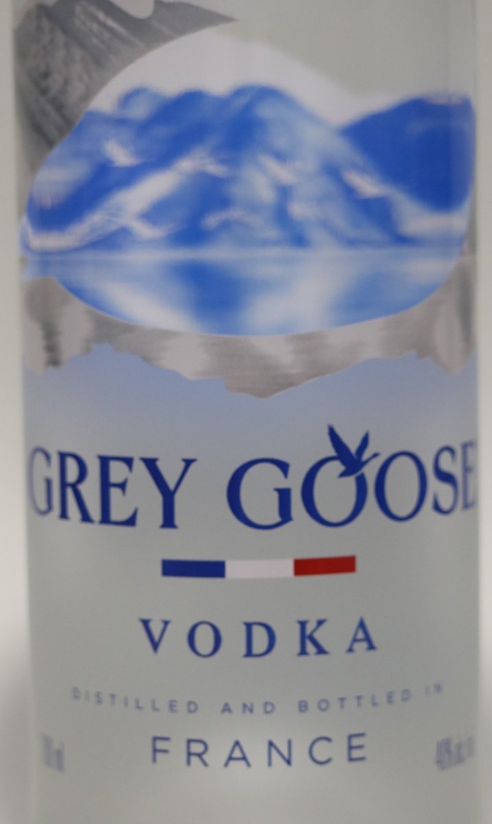 画像2: グレイグース ウォッカ 正規品 40度 700ml (2)